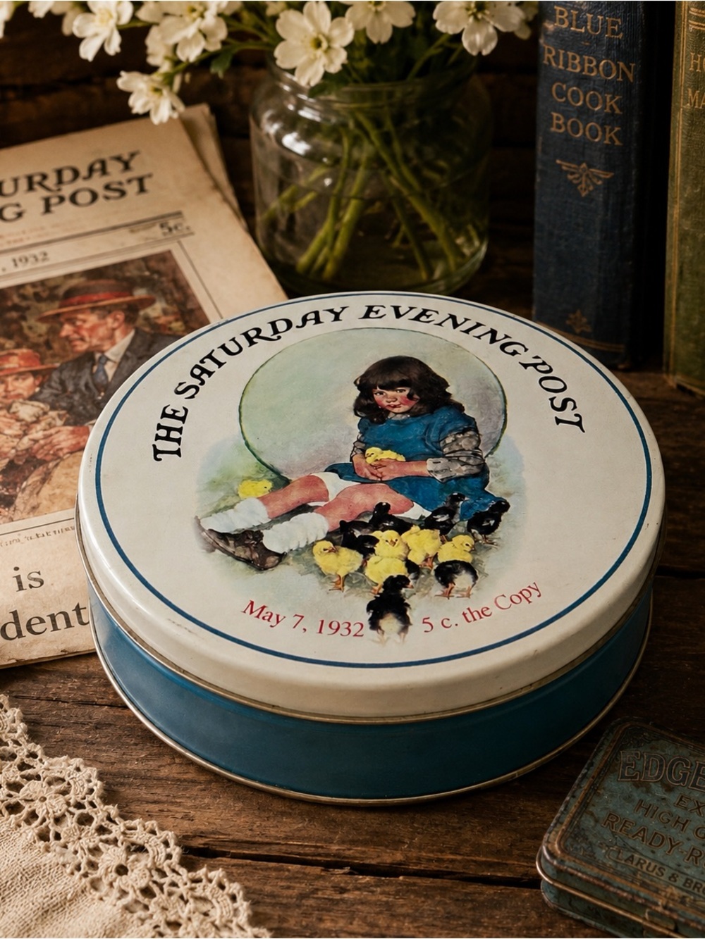 Vintage Ellen Pyle Baby Chicks Tin 1932 Saturday Evening Post Blue 7.5”